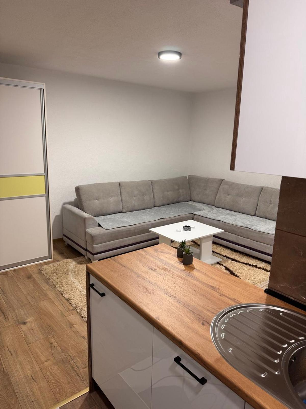 A&a Apartment *